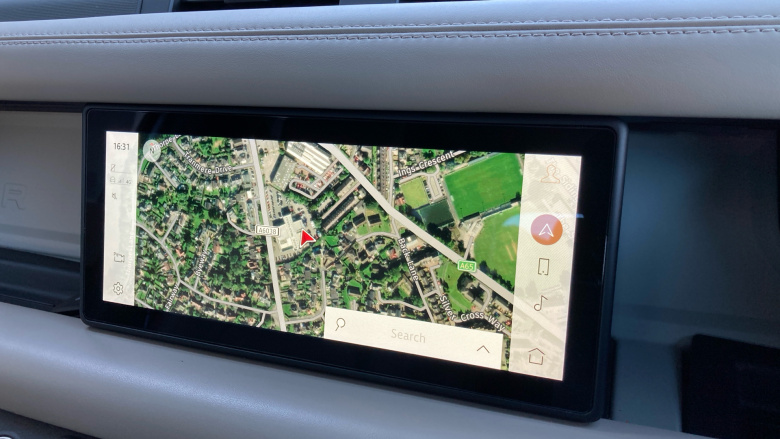 Land Rover Defender 3.0 D300 HSE 110 5dr Auto Diesel Estate